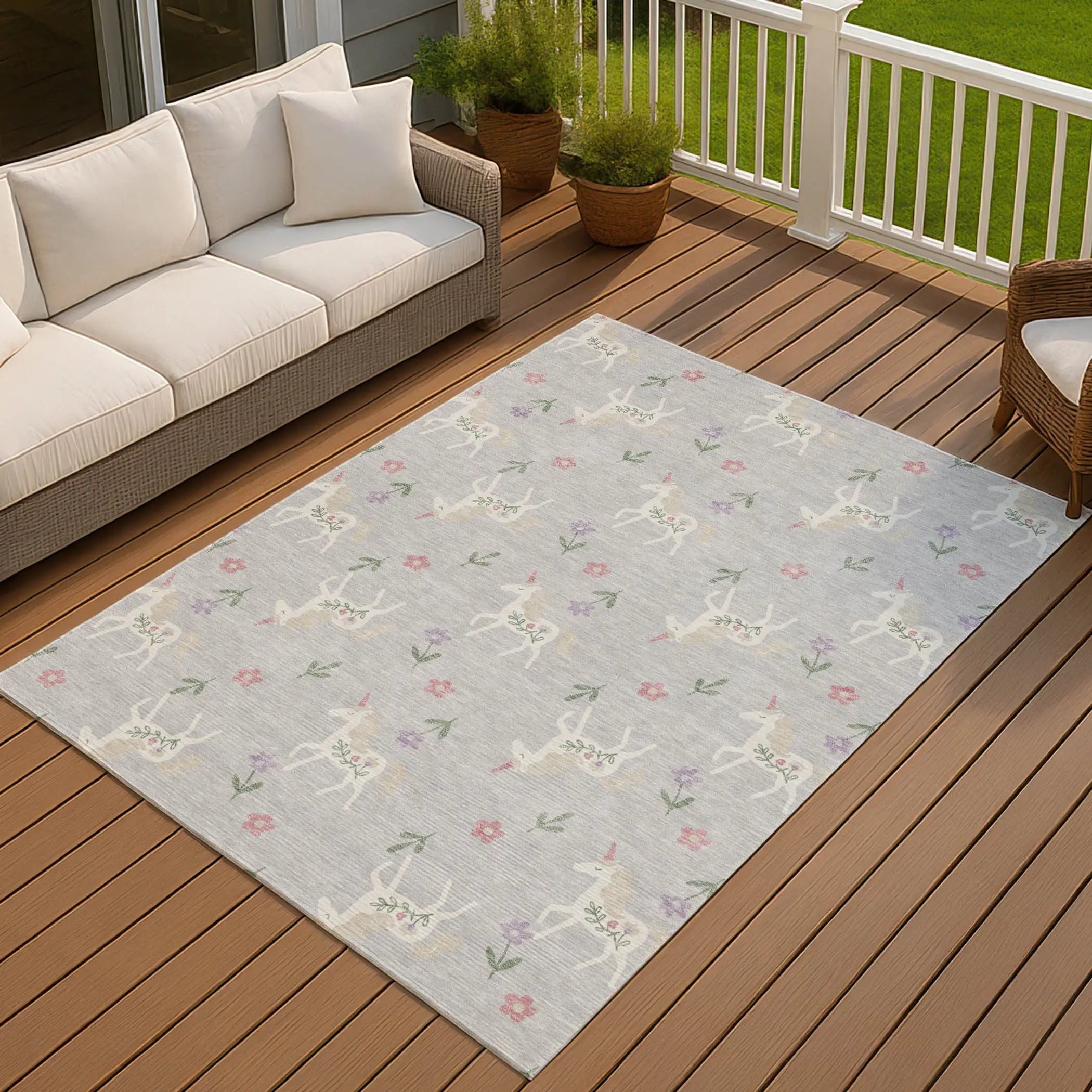 9' X 12' Silver And Ivory Floral Washable Indoor Outdoor Area Rug Homeroots Outdoor