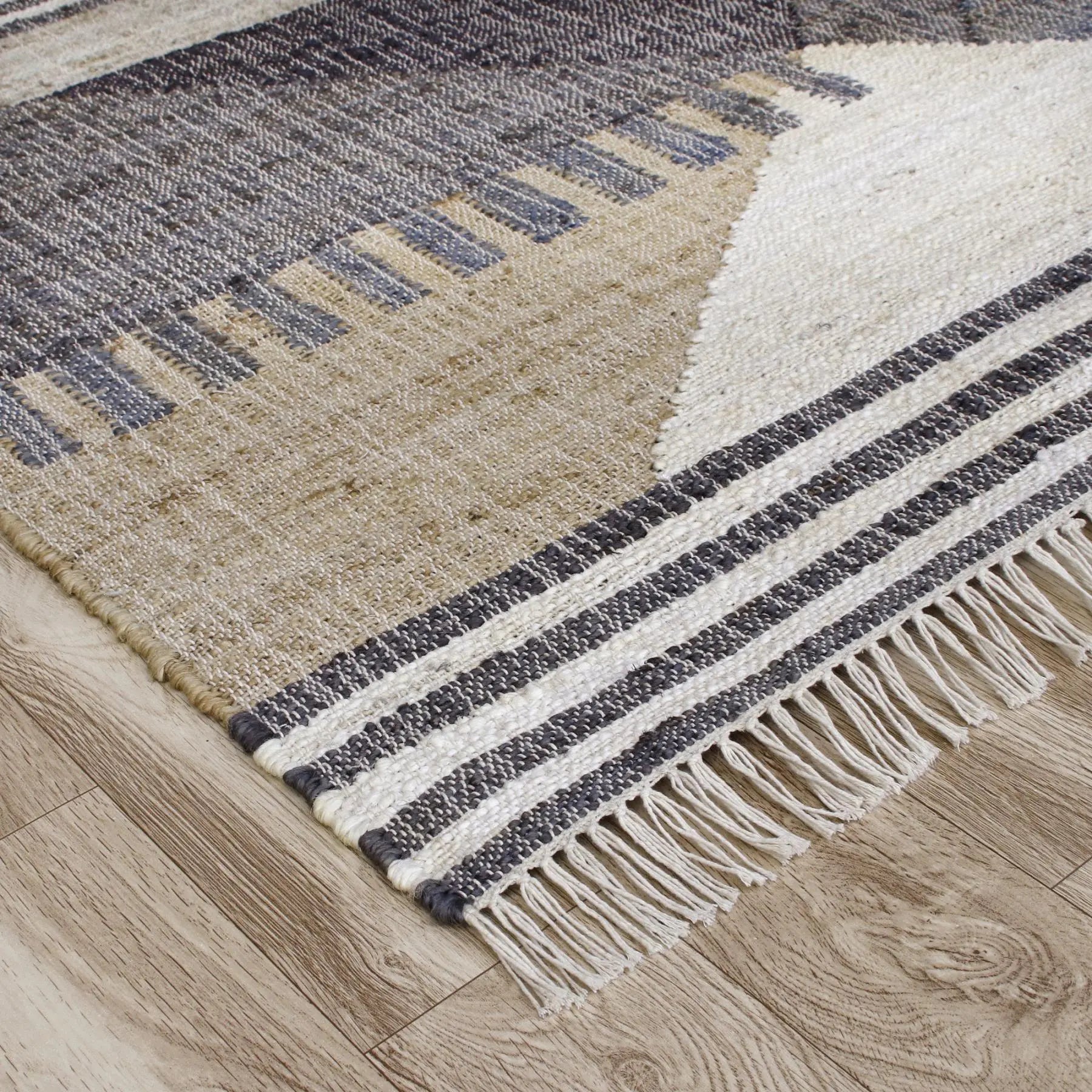 9' X 12' Tan And Black Jute Tribal Hand Woven Area Rug Homeroots Home Decor
