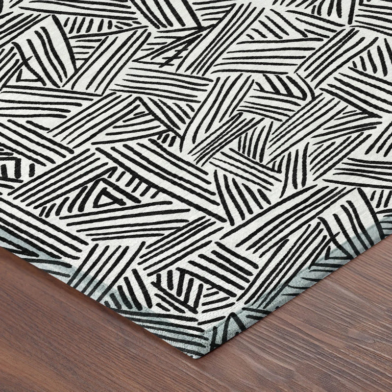 9' X 12' White And Beige Geometric Washable Indoor Outdoor Area Rug Homeroots Outdoor