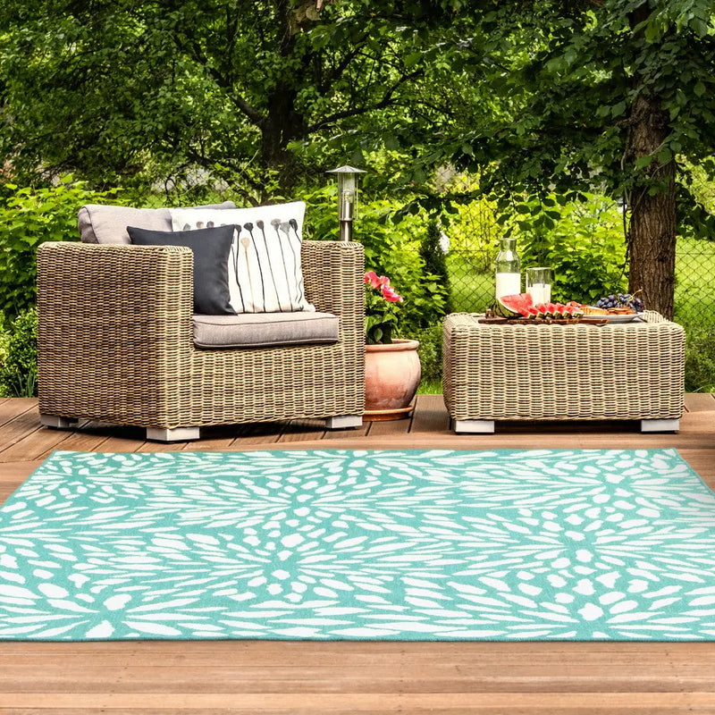 9' X 13' Blue and Ivory Floral Stain Resistant Indoor Outdoor Area Rug Homeroots Outdoor