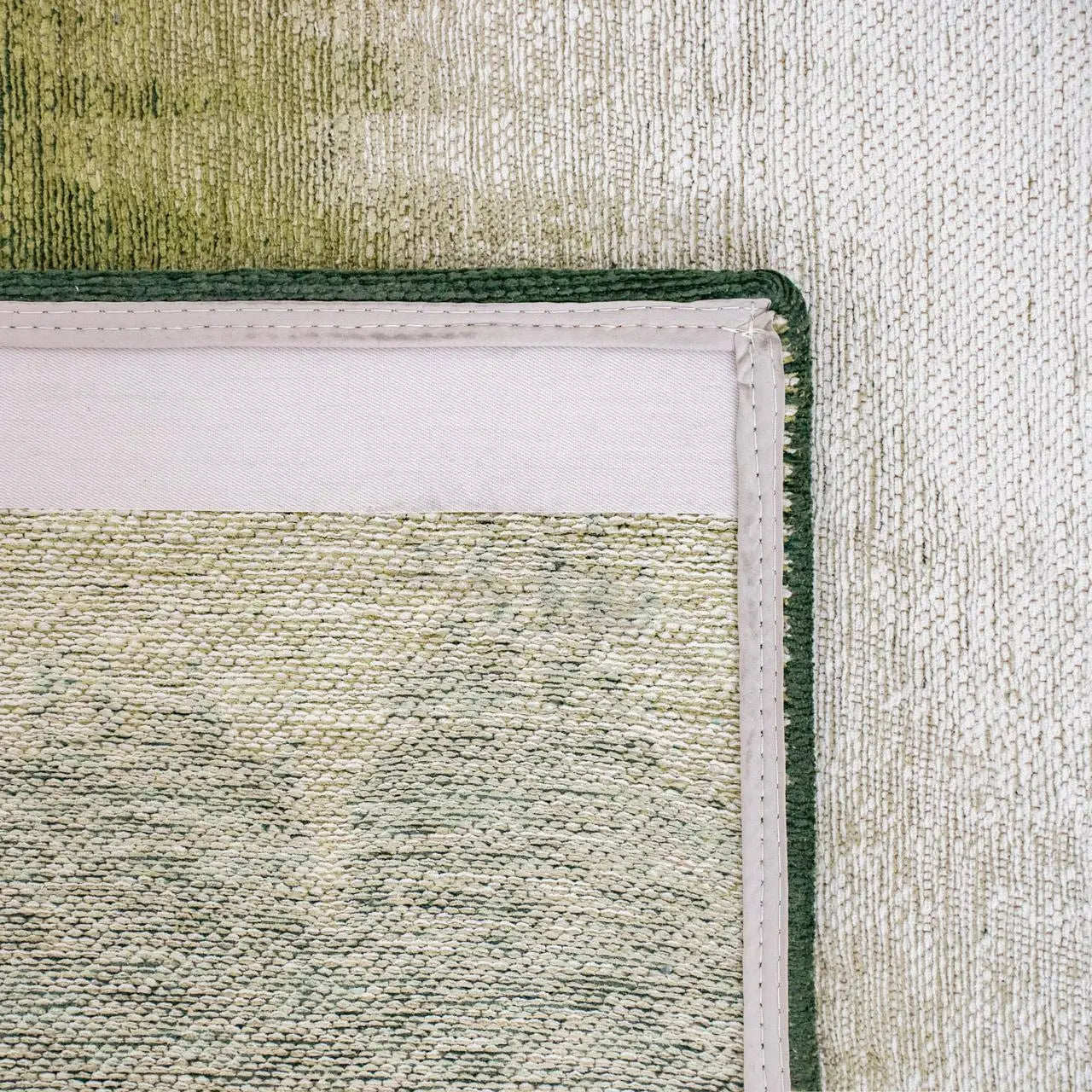 9' X 13' Green And White Abstract Washable Area Rug With UV Protection Homeroots Home Decor
