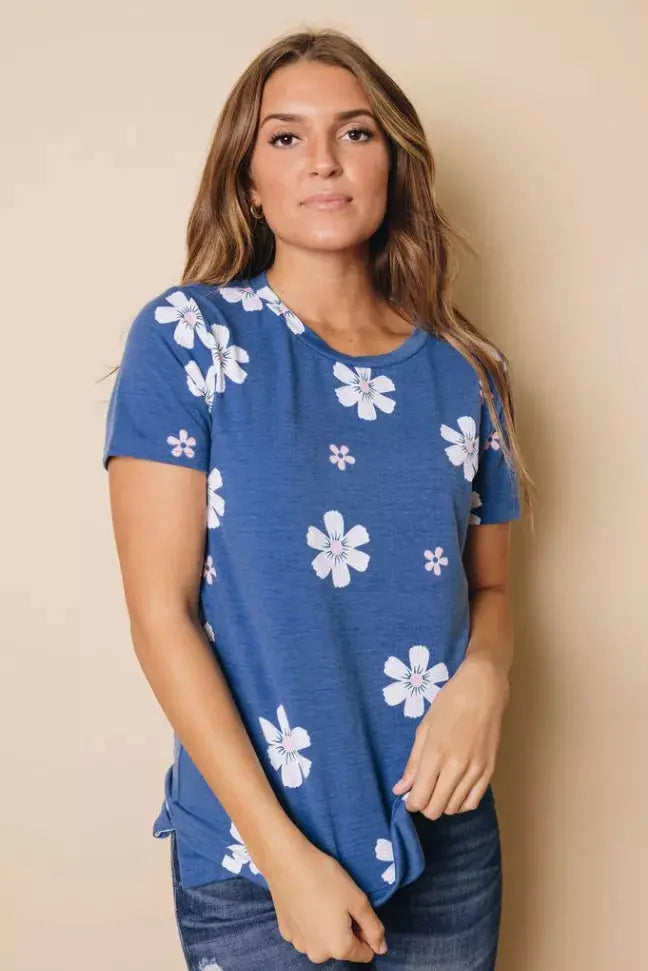 Aisha Short Sleeve Floral Tee Stay Warm in Style