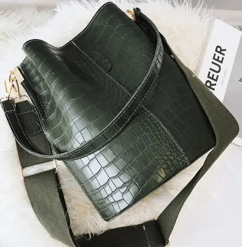Amy Crossbody Claudia G Collection