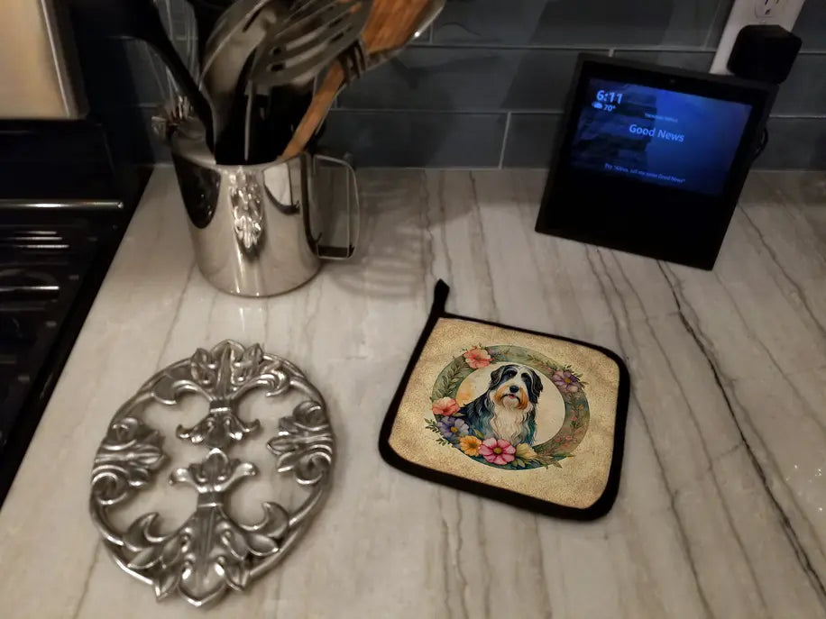 Bearded Collie and Flowers Pair of Pot Holders Caroline's Treasures