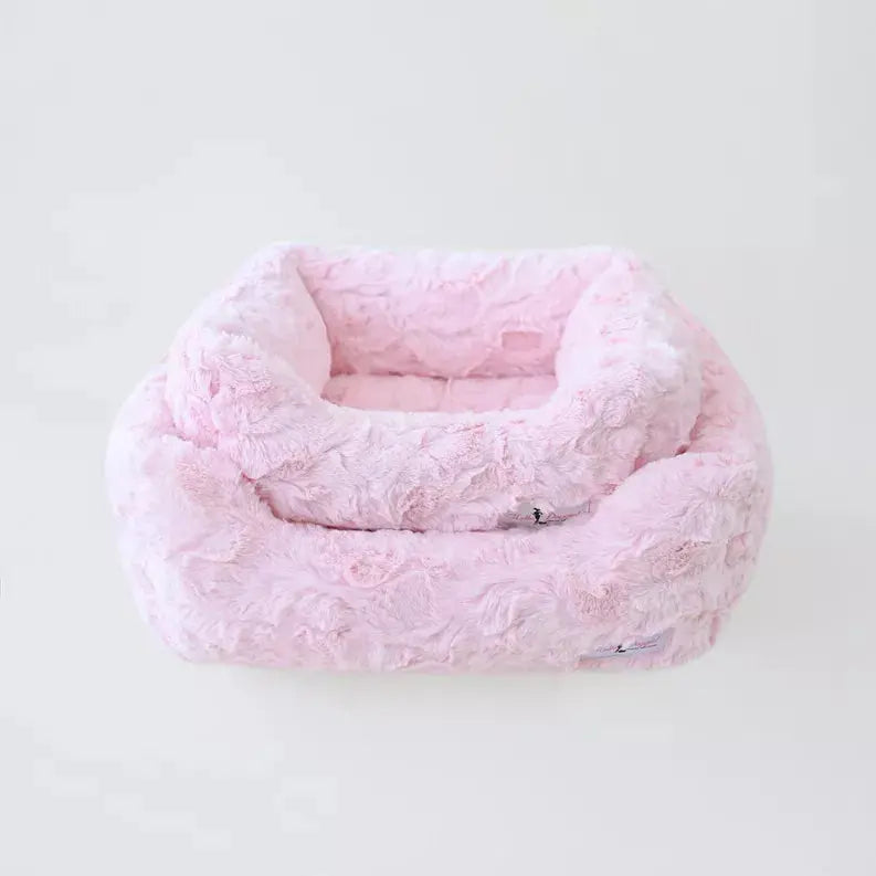 Bella Dog Bed Hello Doggie Inc.