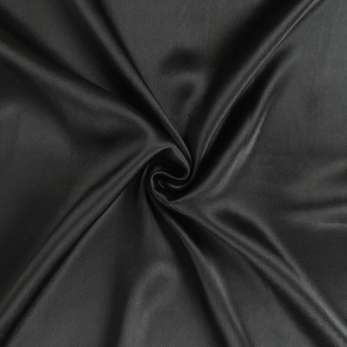 Black Dreamy Set Of 2 Silky Satin Standard Pillowcases Homeroots Bed & Bath