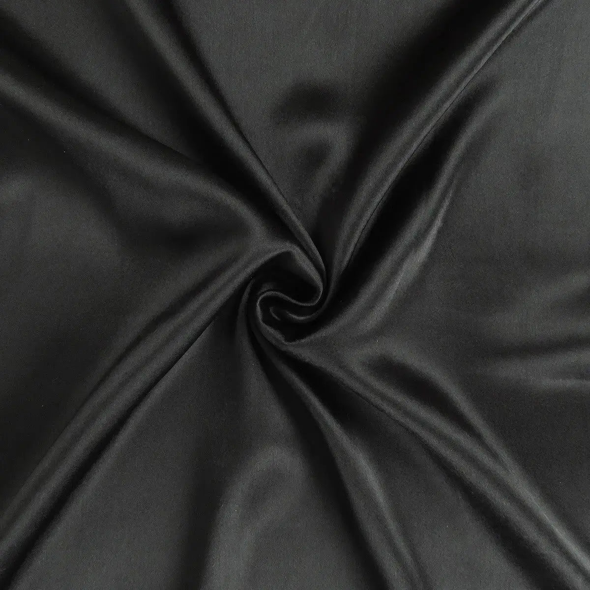 Black Dreamy Set Of 2 Silky Satin Standard Pillowcases Homeroots Bed & Bath