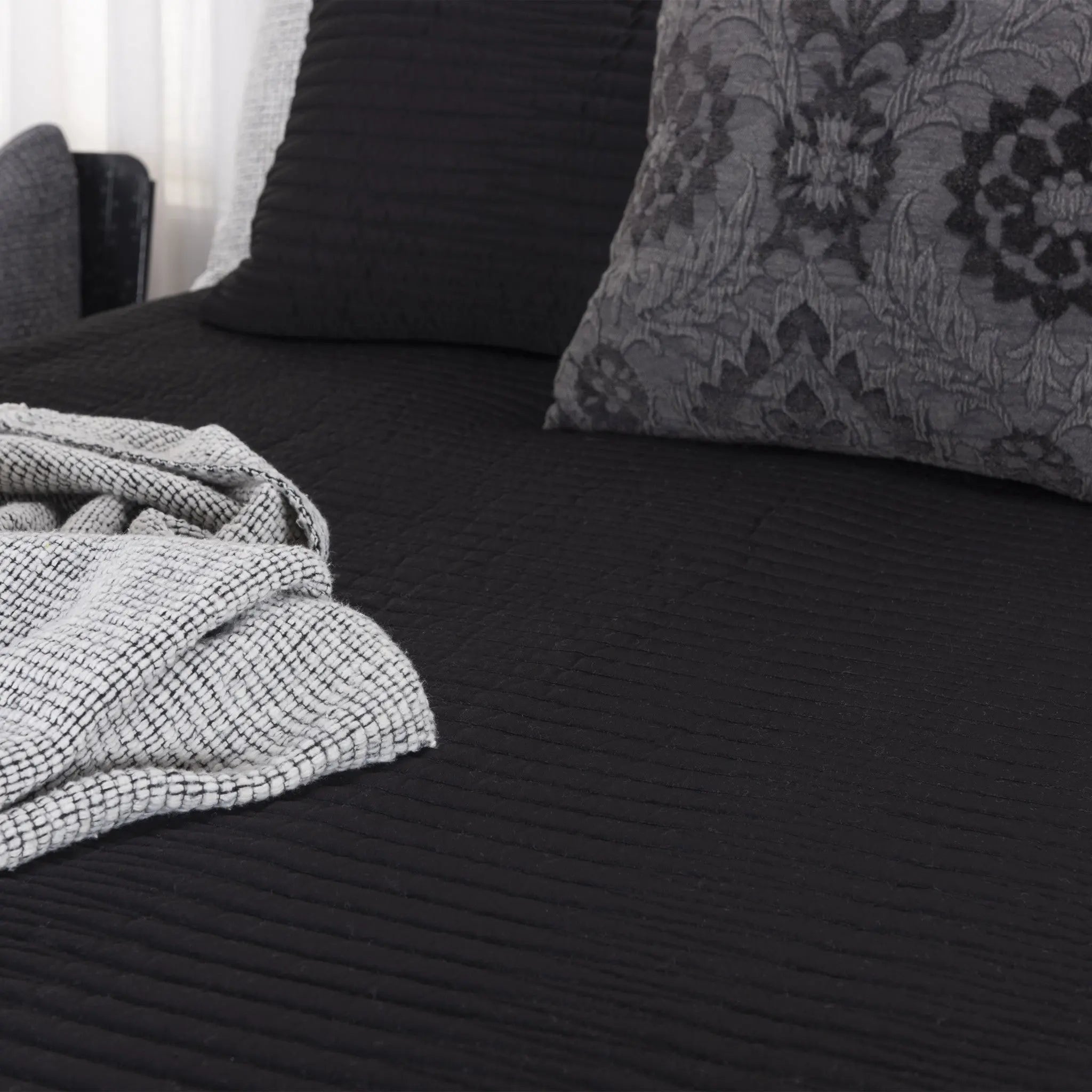 Black Geometric King Quilt - GreatEagleInc