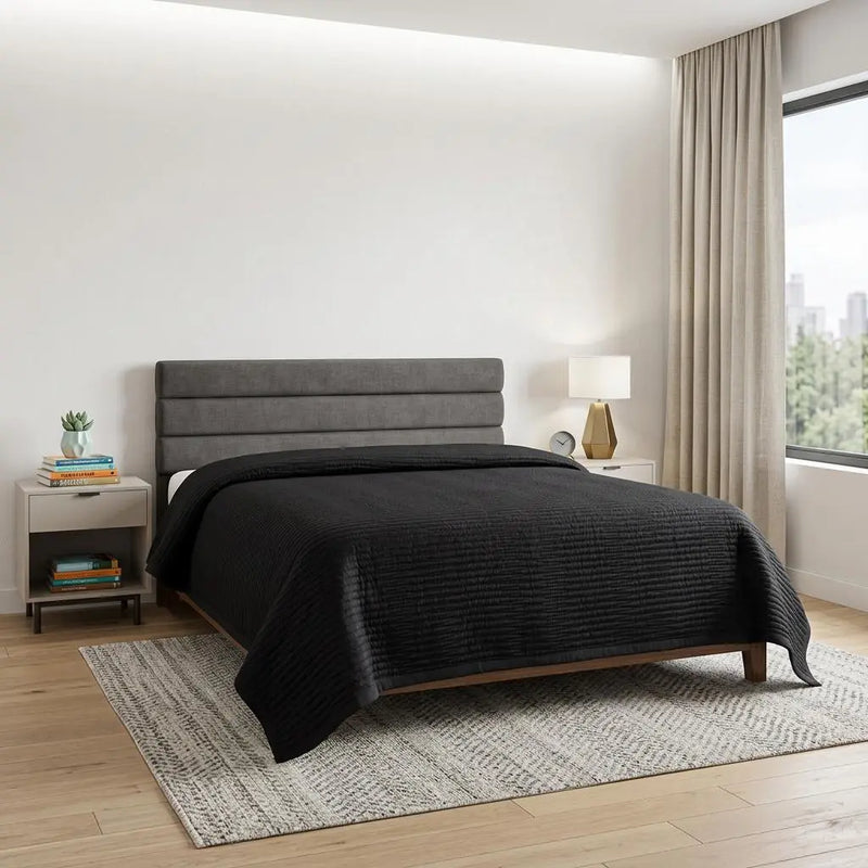 Black Geometric Queen Quilt Homeroots Bed & Bath