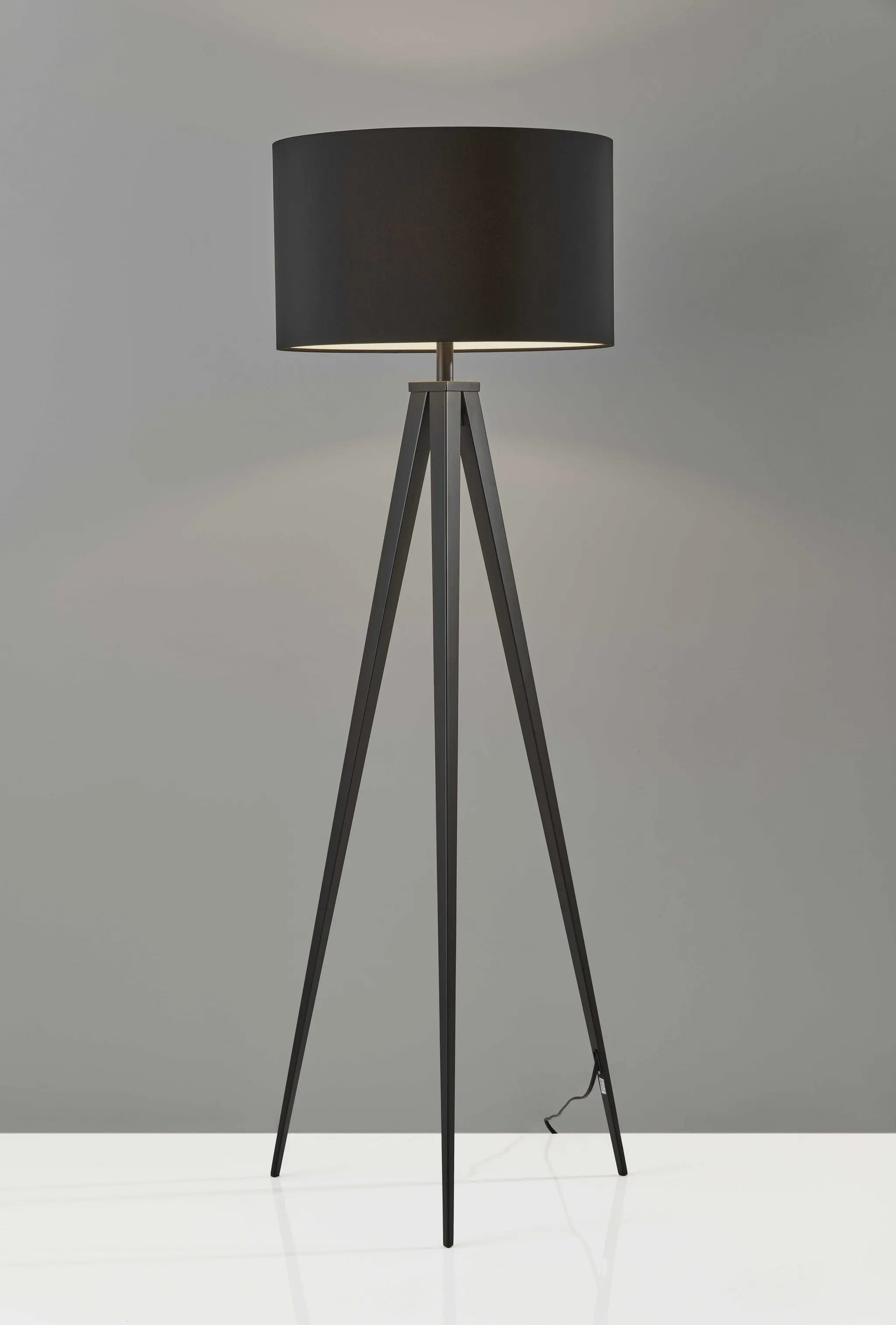 Black Metal Tripod Floor Lamp With Black Fabric Drum Shade Homeroots Lighting