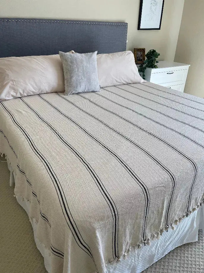 Black Striped Cream Bedspread Basic Layers