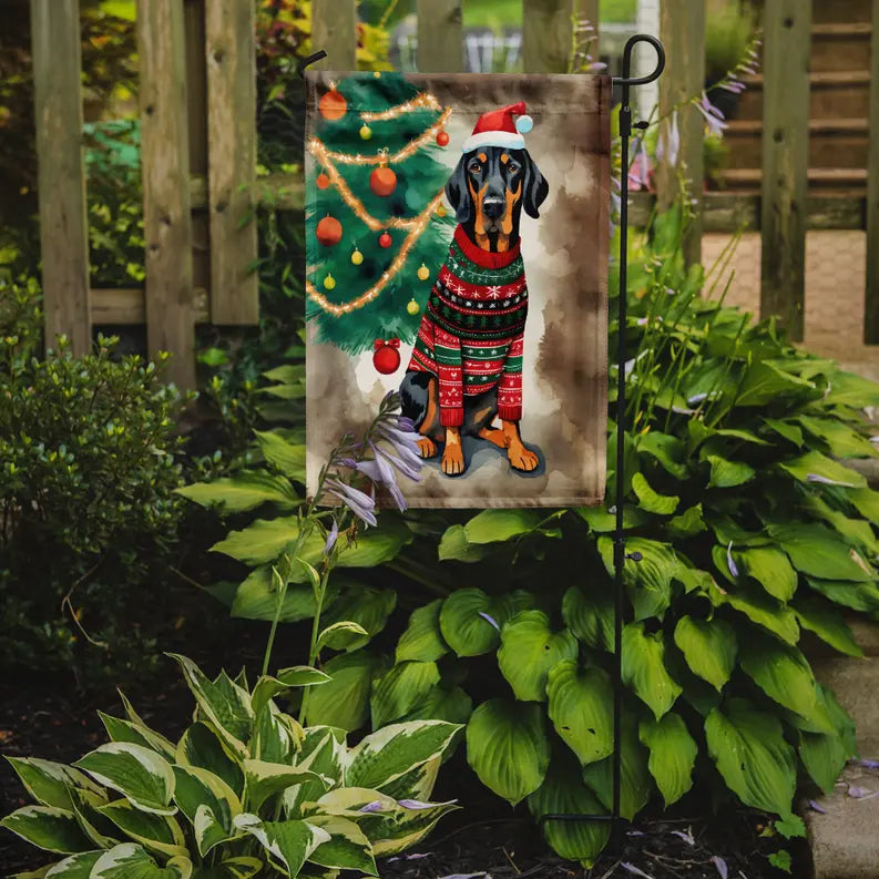 Black and Tan Coonhound Christmas Garden Flag Caroline's Treasures