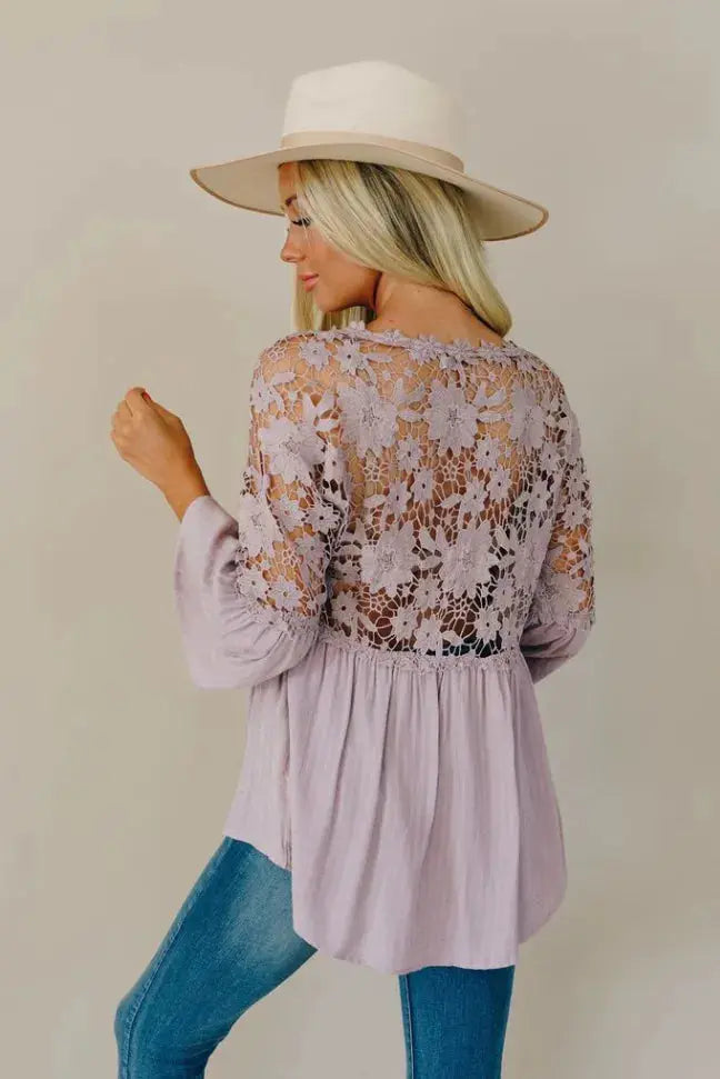 Boss Lady Lace Blouse Stay Warm in Style