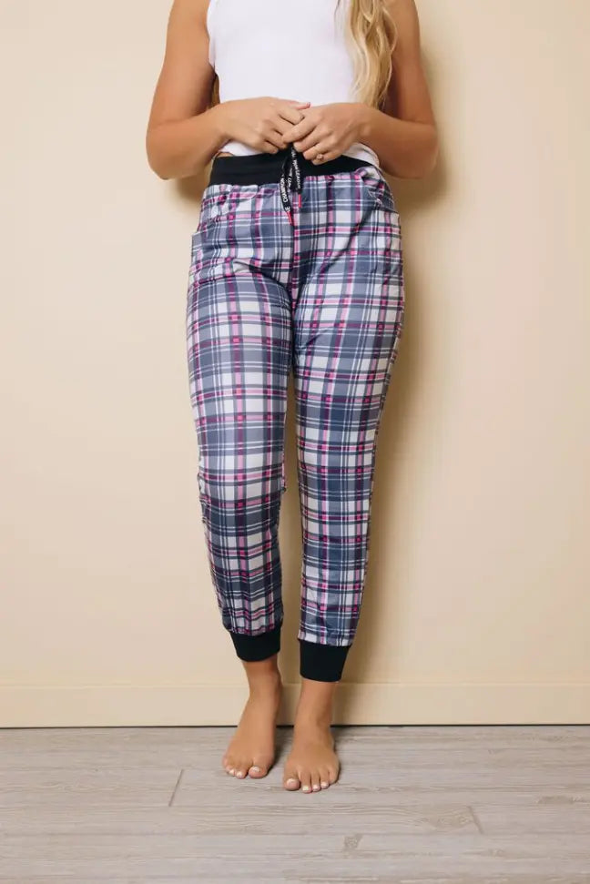 Clifford Plaid Joggers Stay Warm in Style