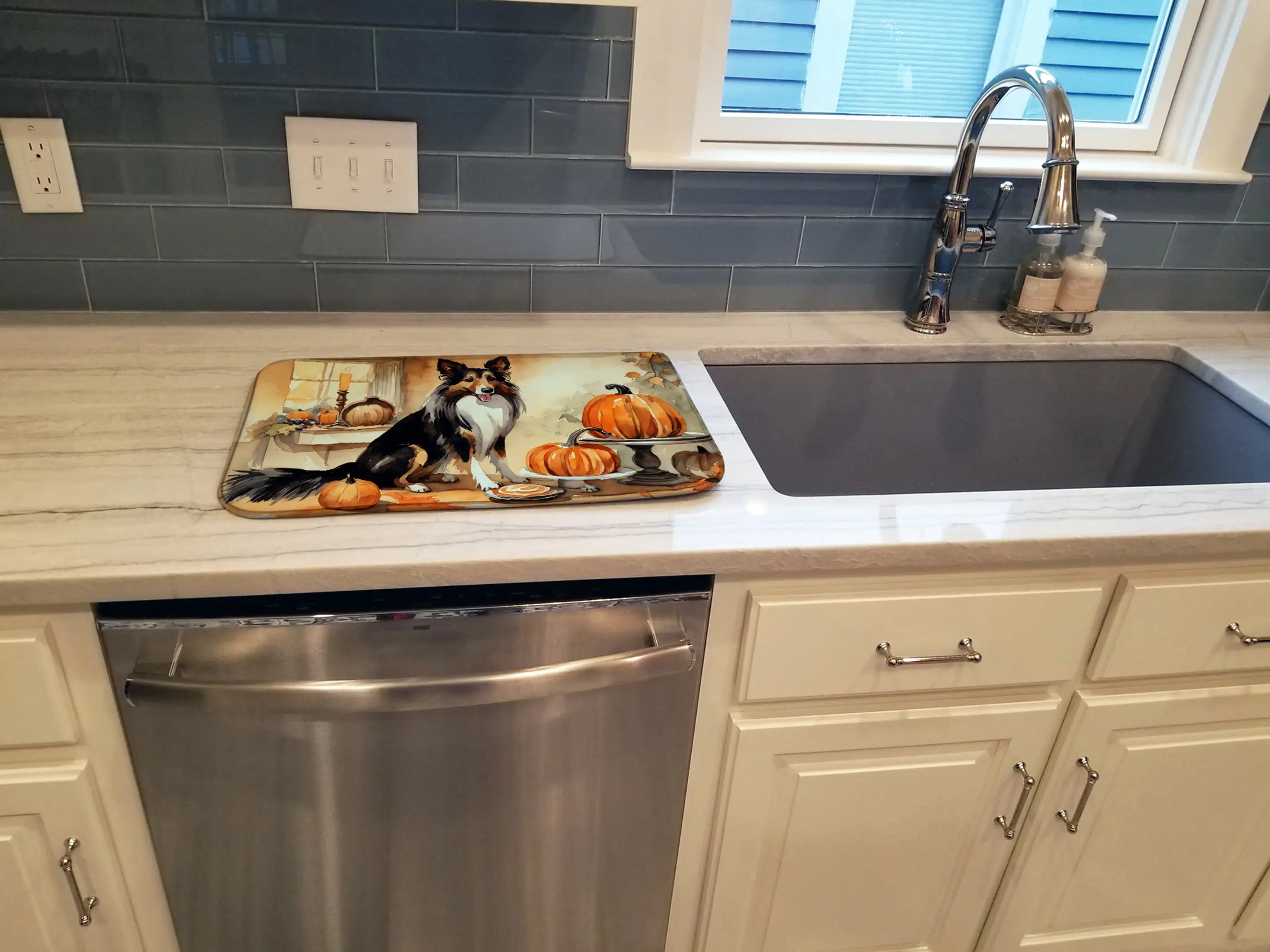 Collie Fall Kitchen Pumpkins Dish Drying Mat Caroline's Treasures