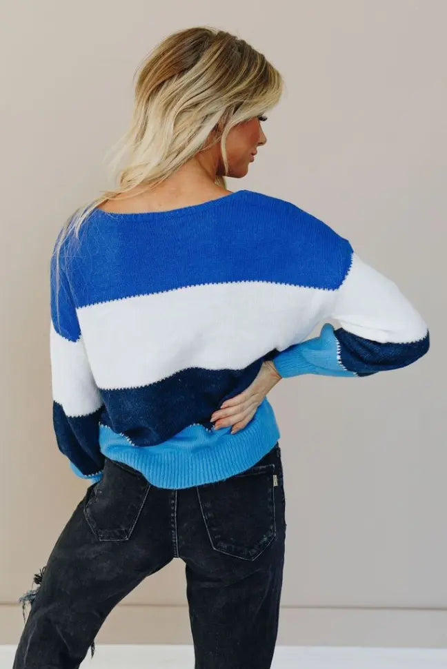 Colors on Colors Sweater Stay Warm in Style