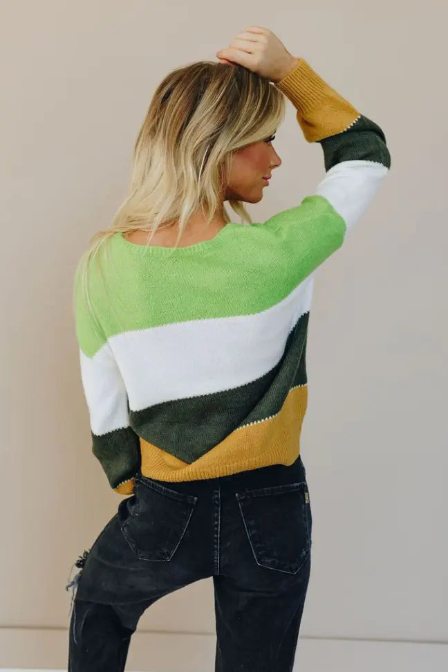Colors on Colors Sweater Stay Warm in Style