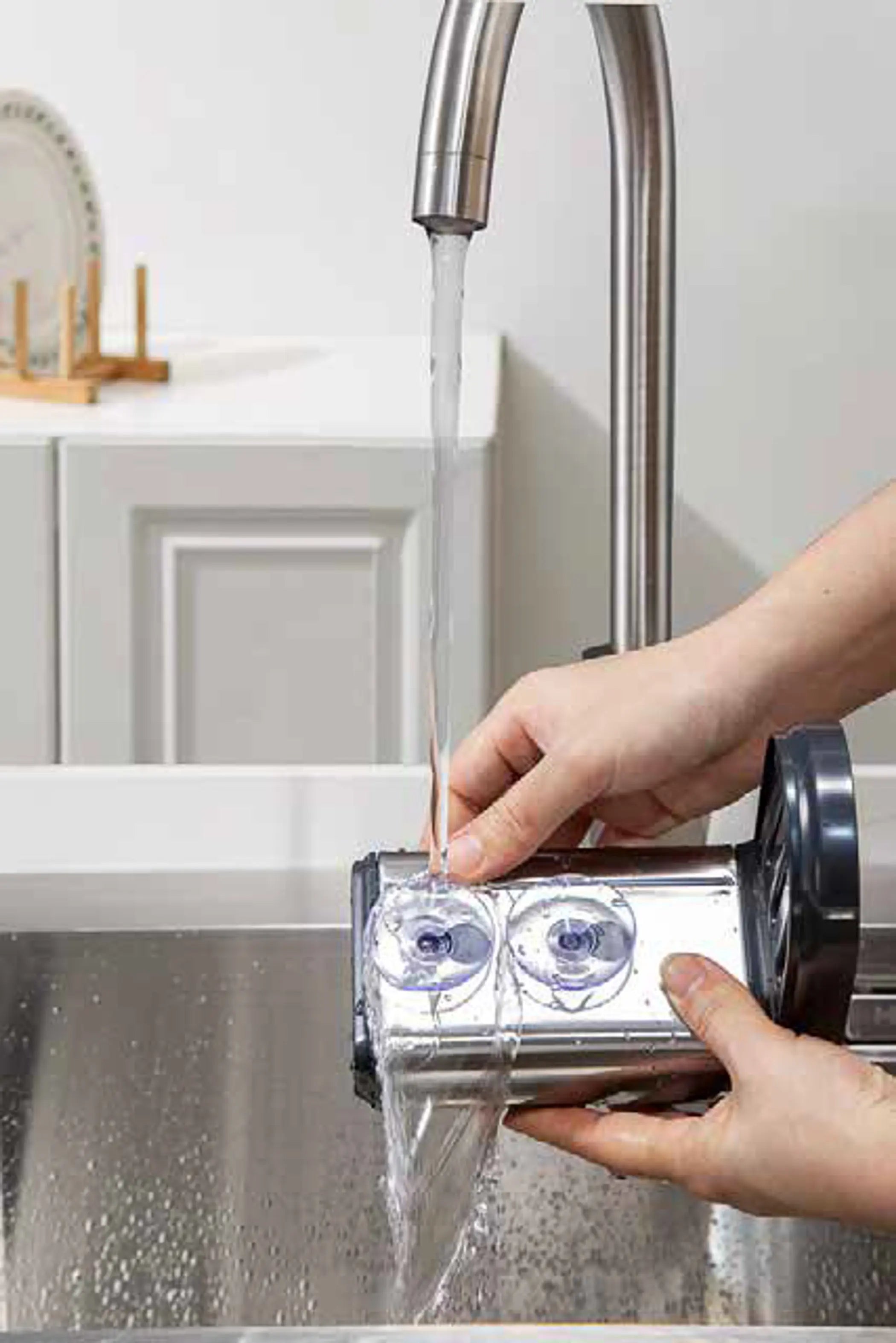 Cuisine Collection In-Sink Sponge Holder w/Suction Cups, Fingerprint Resistant Matt Finish Waymore LLC