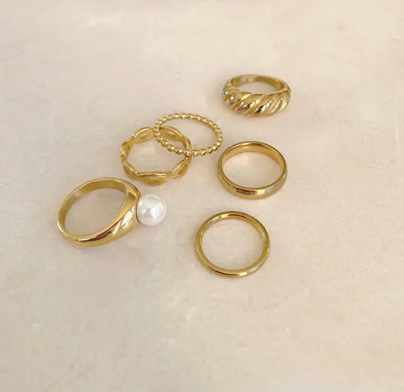 DIDI GOLD THIN RING BAND Mai Desiree