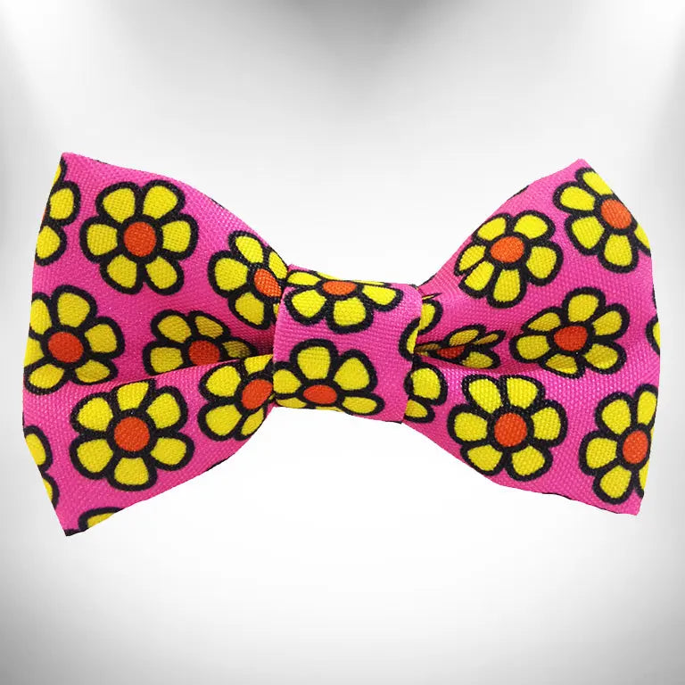 Daisies Doggie Bow Tie Walk-e-Woo