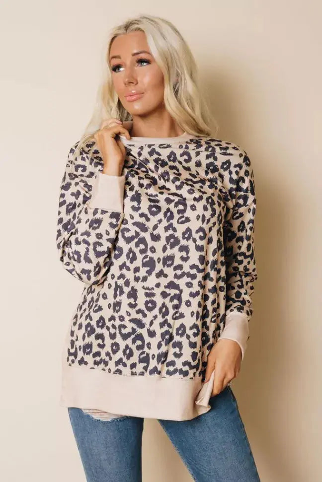 Dream on Dreamer Leopard Top Stay Warm in Style