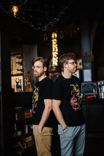 Dueling Tigers Tee Bigfoot Kick