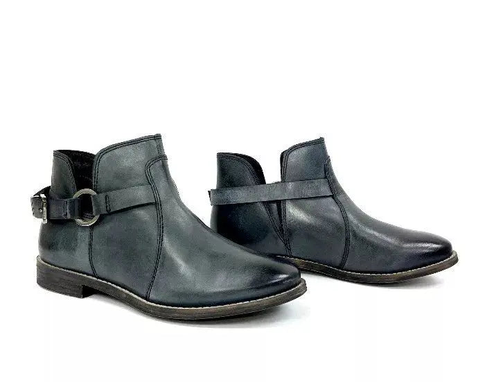Emily Vintage Ankle Bootie Oobash