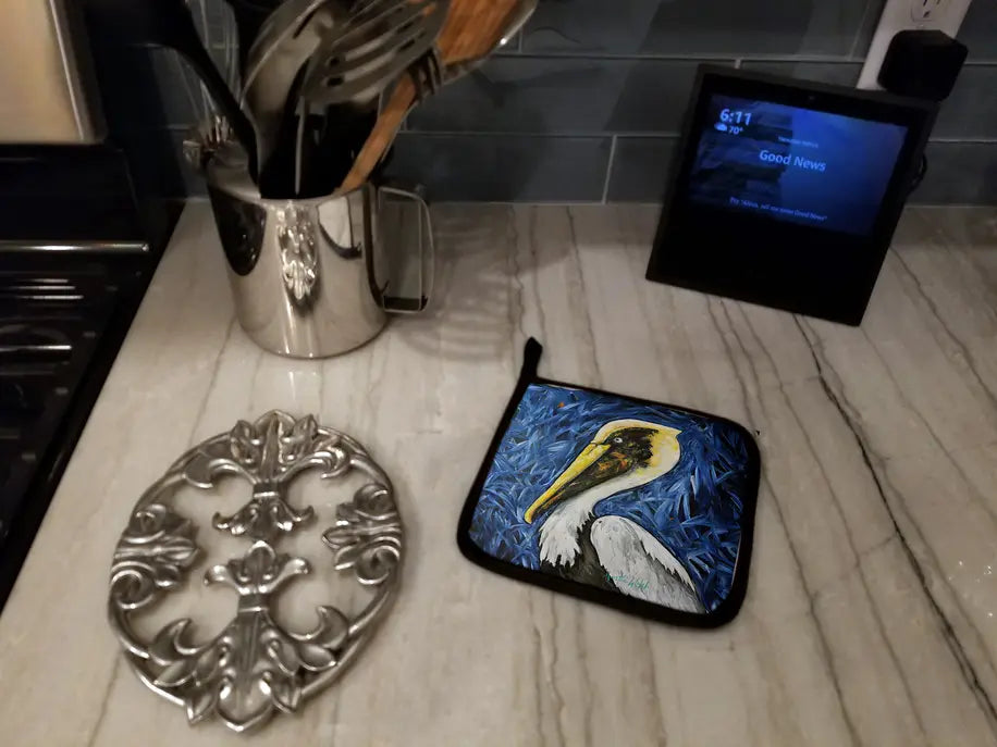 Fierce Pelican Pair of Pot Holders Caroline's Treasures