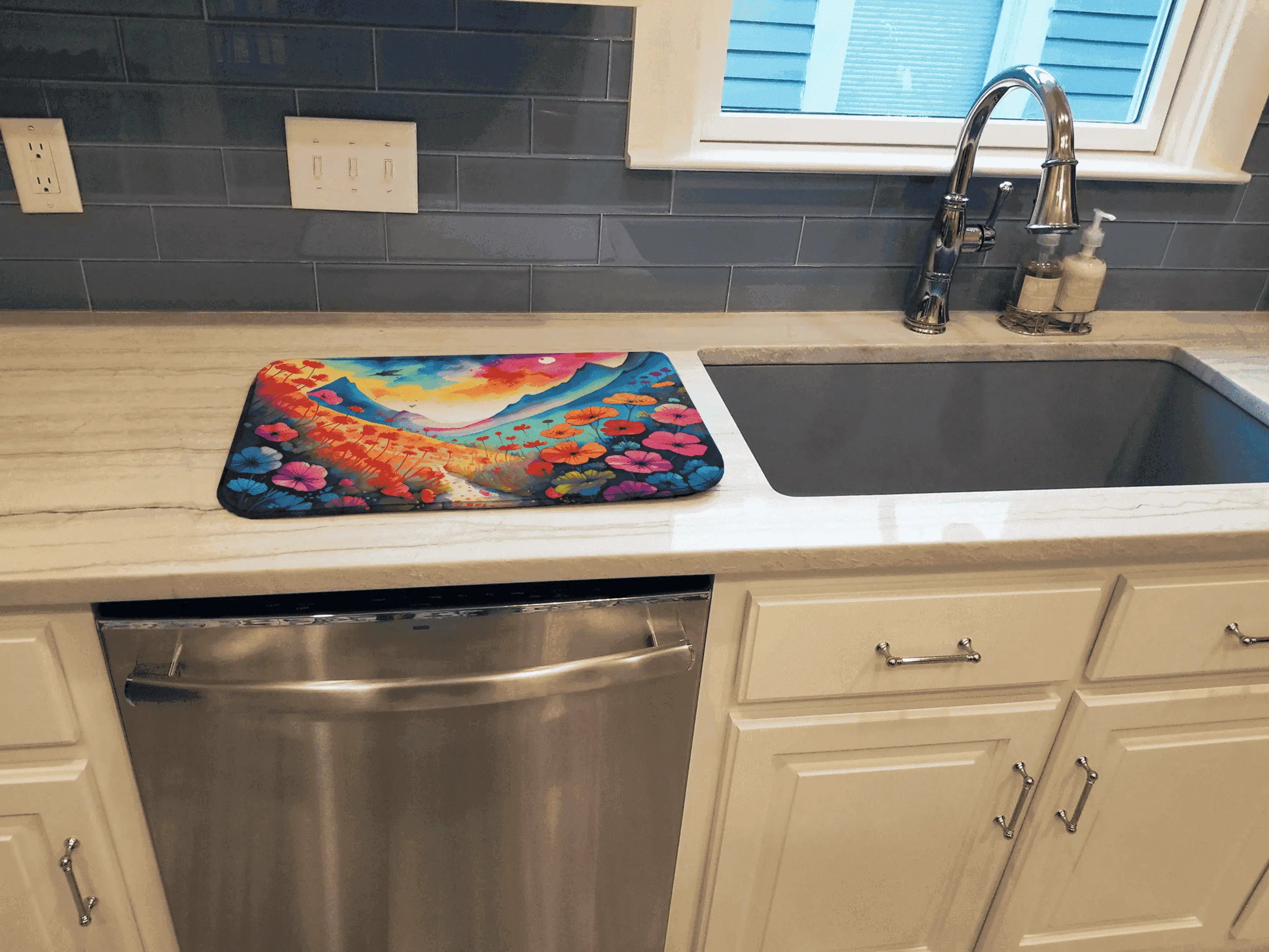 Geraniums in Color Dish Drying Mat Caroline's Treasures