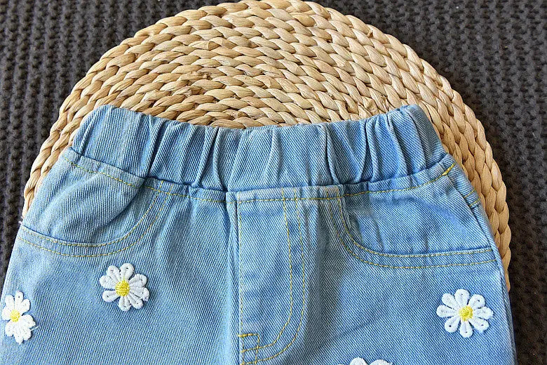 Girls Basic Round Neck Short-Sleeved Floral Print T-Shirt And Denim Shorts Two-Piece Set Izlahs Bee Hive