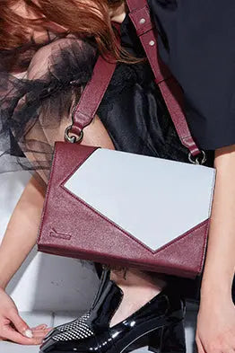 Incomplete | Burgundy flap bag Fangyan