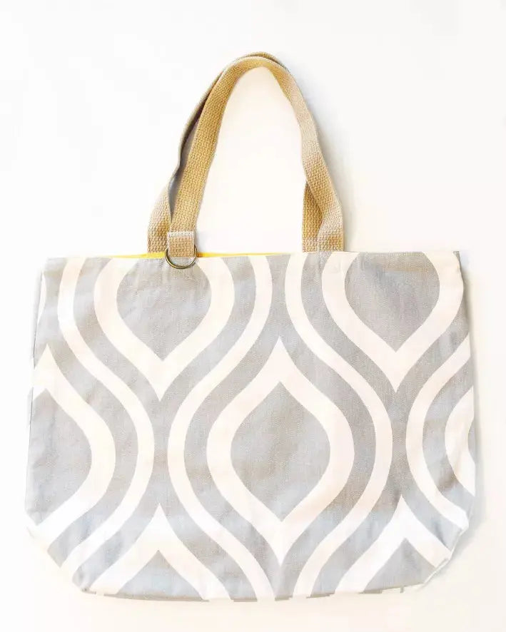 Jasmine Reversible Tote Vi Bella