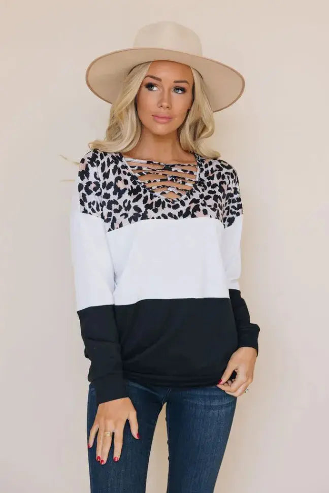 Keen To You Leopard Top Stay Warm in Style