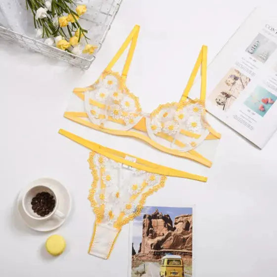 La Belle Fantastique Daisy Embroidery Sexy Lingerie (2 Piece Set) La Belle Fantastique
