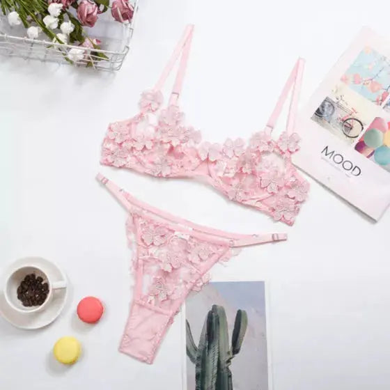 La Belle Fantastique Daisy Embroidery Sexy Lingerie (2 Piece Set) La Belle Fantastique