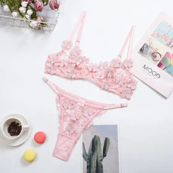 La Belle Fantastique Daisy Embroidery Sexy Lingerie (2 Piece Set) La Belle Fantastique
