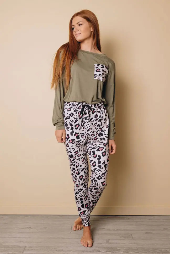 Let Me Lounge Leopard Set Stay Warm in Style