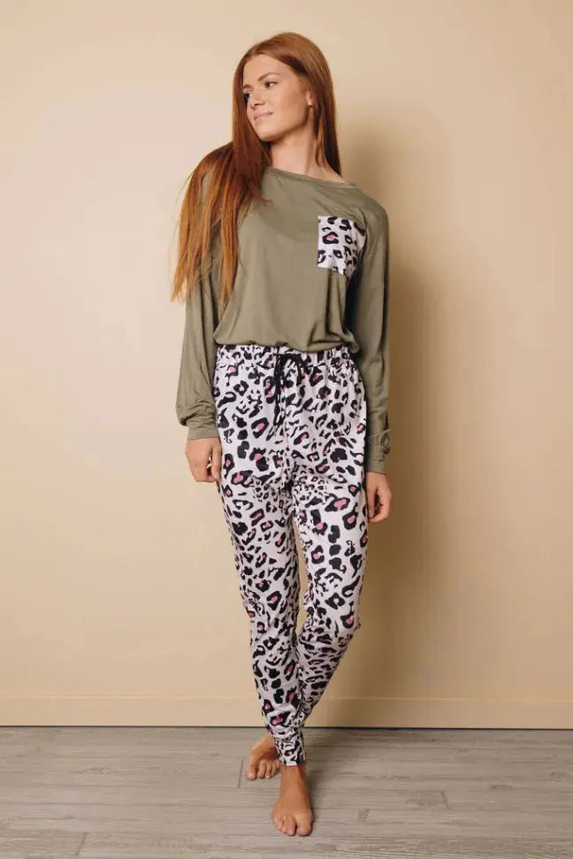 Let Me Lounge Leopard Set Stay Warm in Style