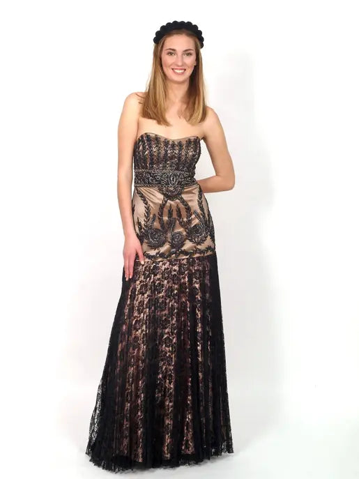 Long formal dress with black lace Raul E New York