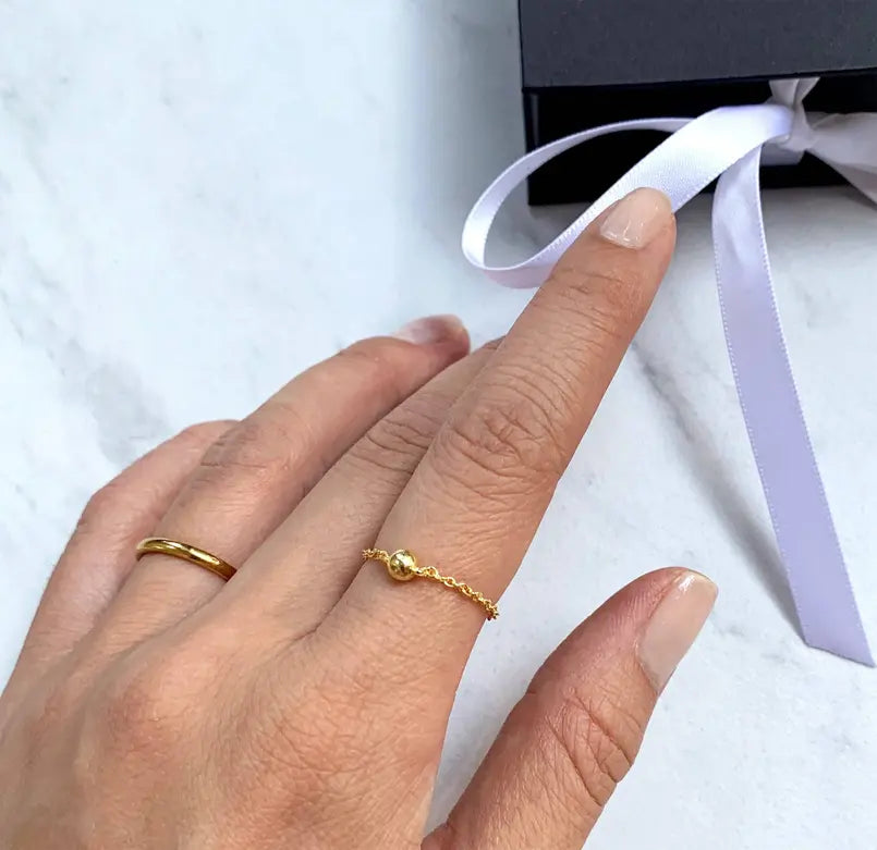 MILA GOLD DAINTY CHAIN RING Mai Desiree