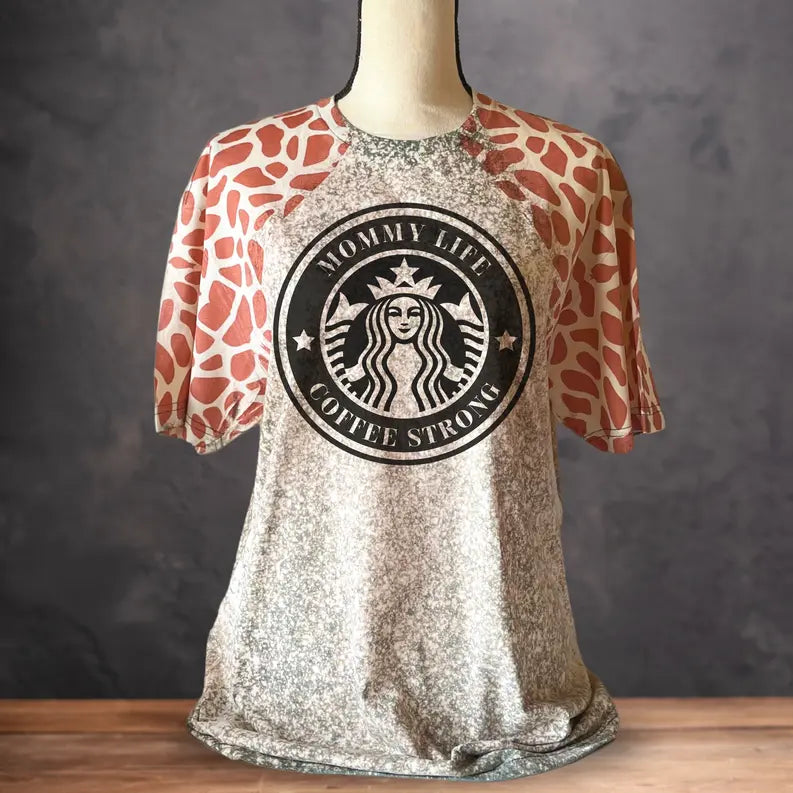 MOMMY LIFE COFFEE STRONG | Animal Print Sleeves T-Shirt Rebelle Tree