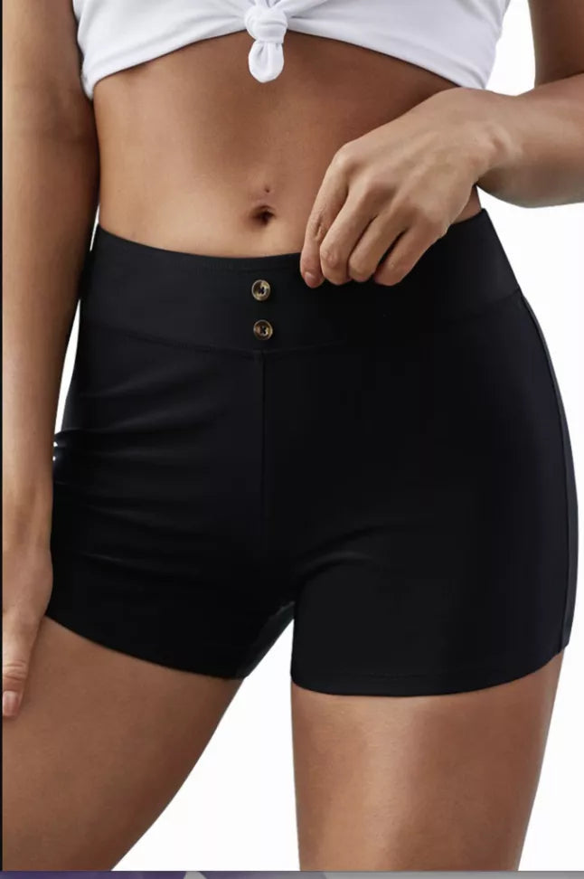 Maui Swim Shorts Stay Warm in Style