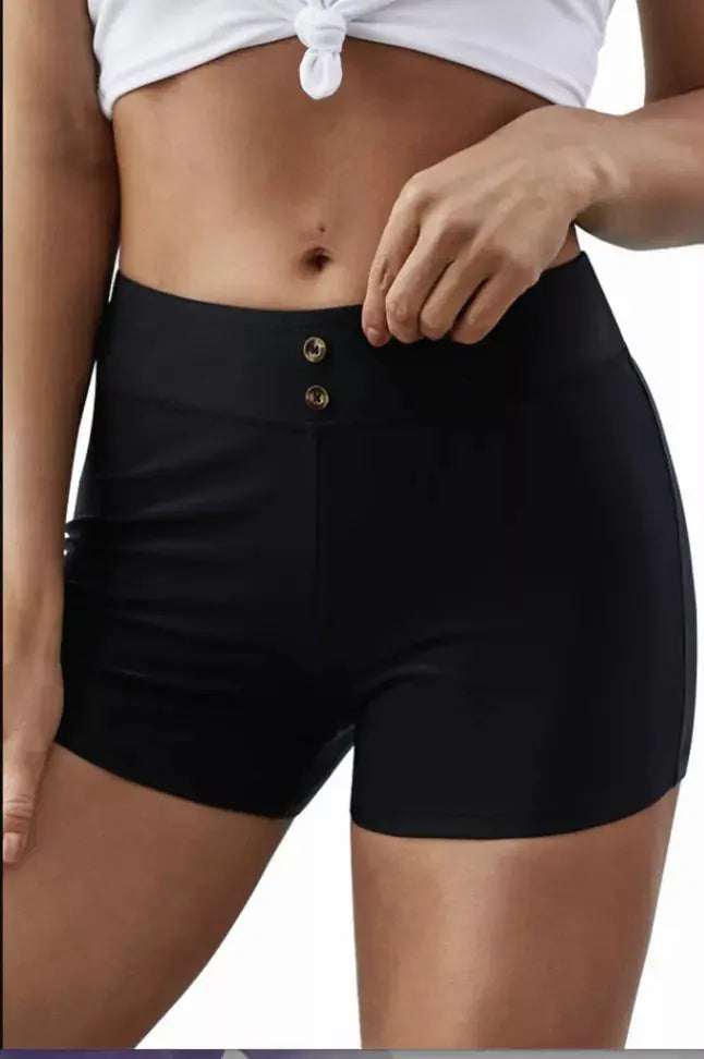 Maui Swim Shorts Stay Warm in Style
