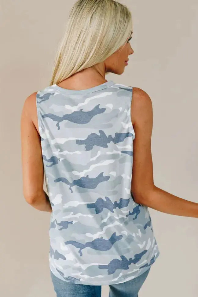Melody Camo Tank Stay Warm in Style