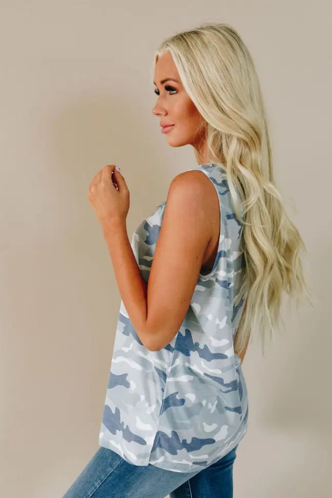 Melody Camo Tank Stay Warm in Style