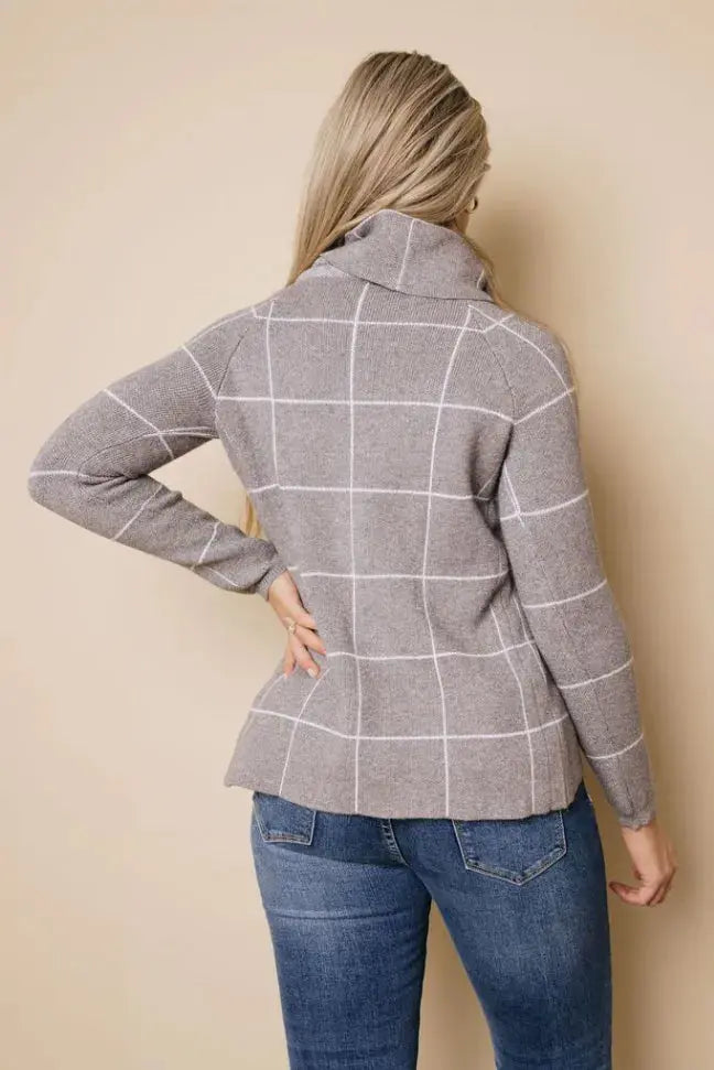 Mix It Up Plaid Turtleneck Stay Warm in Style