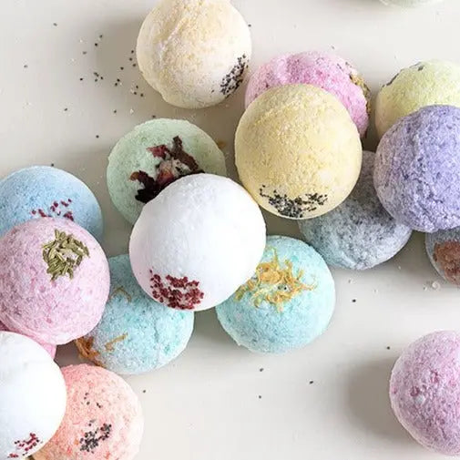 Natural Bath Bombs and Shower Steamers Set - in a Gift Box Lizush