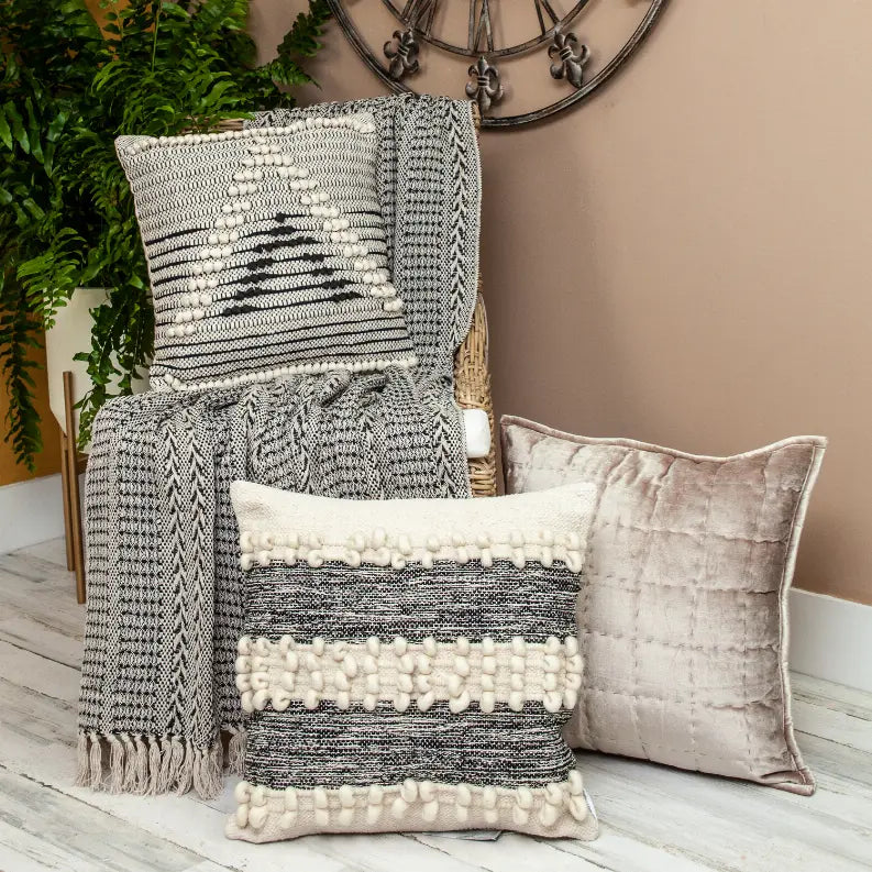 Parkland Collection Lily Transitional Gray 52" x 67" WOVEN HANDLOOM Throw Parkland Collection
