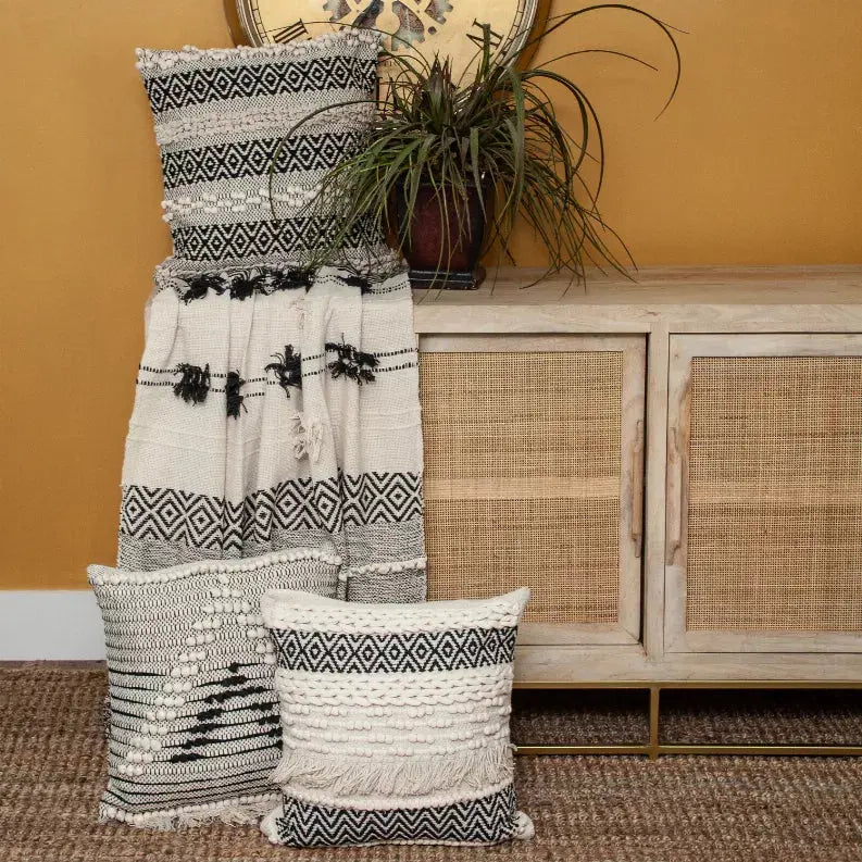 Parkland Collection Palak Eclectic Beige 52" x 67" WOVEN HANDLOOM Throw Parkland Collection