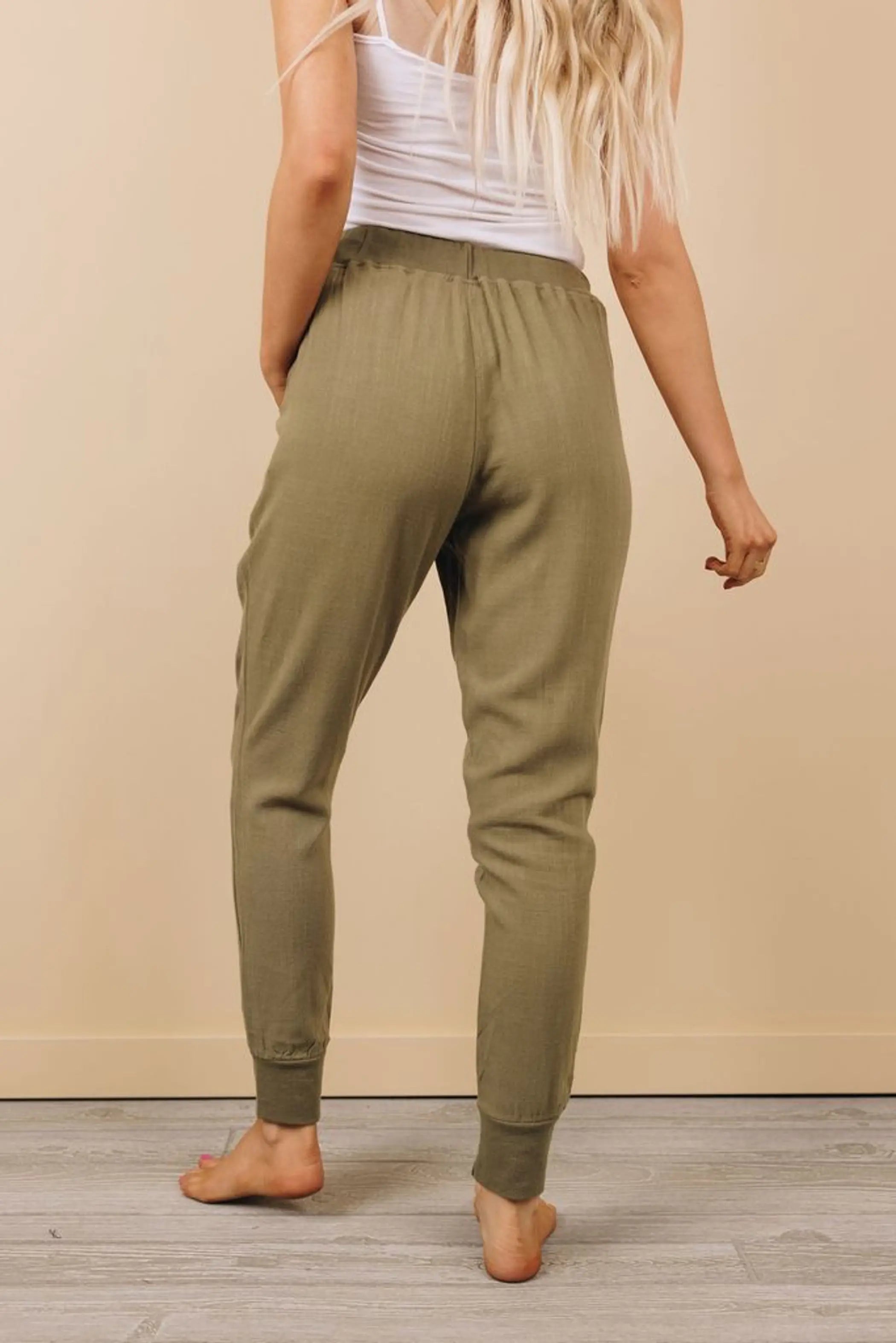 Pollyana Drawstring Joggers Stay Warm in Style